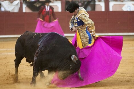 Possible end of traditional bullfighting in Bogota